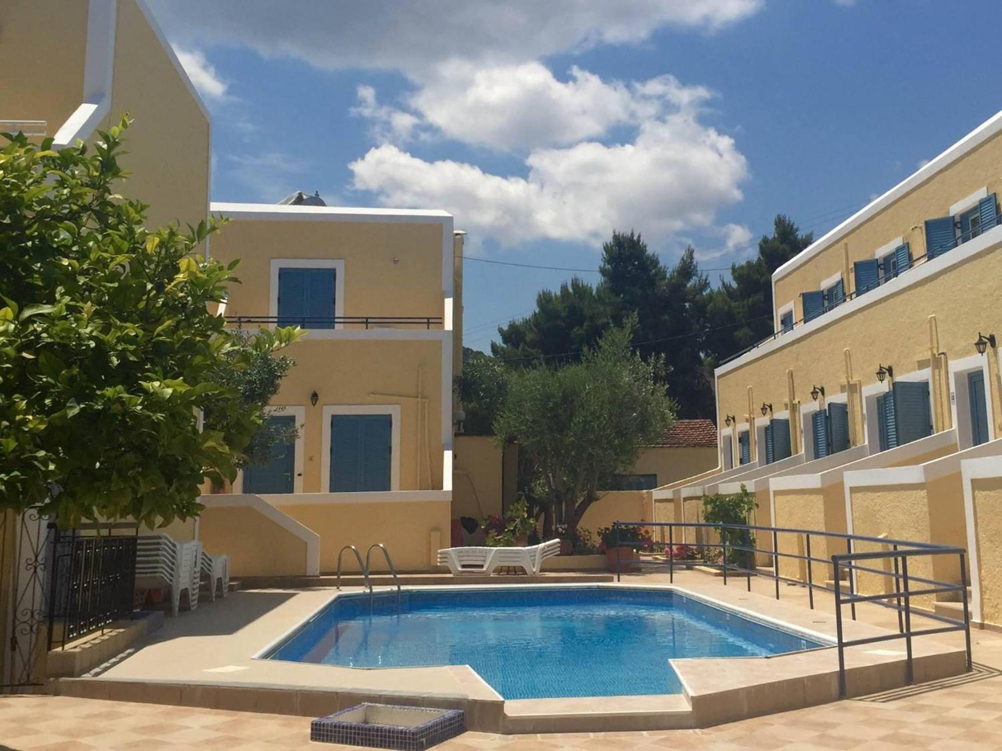 Esperides Maisonettes Agia Marina  Exterior photo
